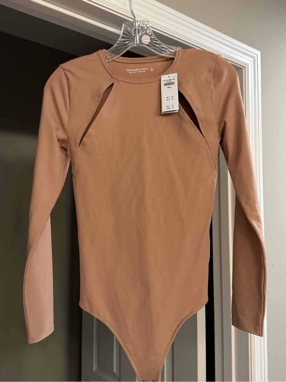 Abercrombie & Fitch Long-Sleeve Cutout Bodysuit in Camel